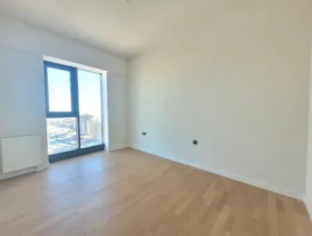 Kiracısız Krediye Uygun Beytepe İncek Bulvar Loft Satılık 3+1 110 M² 19.Kat Bulvar Ve Göl Manzaralı