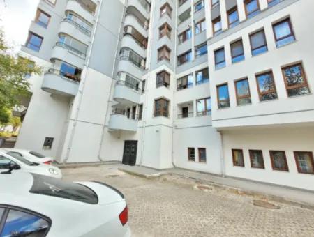 Ümitköy Merkezde Satılık Yüksek Giriş 150 M² 4+1 Daire