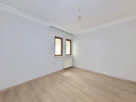 Ümitköy Merkezde Satılık Yüksek Giriş 150 M² 4+1 Daire