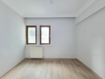 Ümitköy Merkezde Satılık Yüksek Giriş 150 M² 4+1 Daire