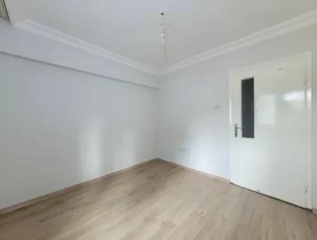 Ümitköy Merkezde Satılık Yüksek Giriş 150 M² 4+1 Daire