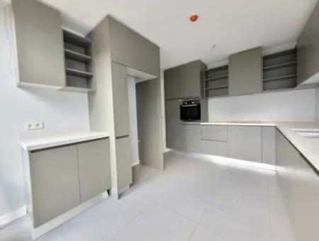 Boş İncek Loft Satılık 3+1 Bahçe Dubleksi Peyzaj Manzaralı Daire