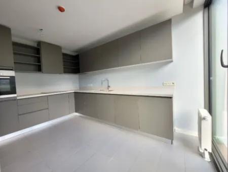 Boş İncek Loft Satılık 3+1 Bahçe Dubleksi Peyzaj Manzaralı Daire