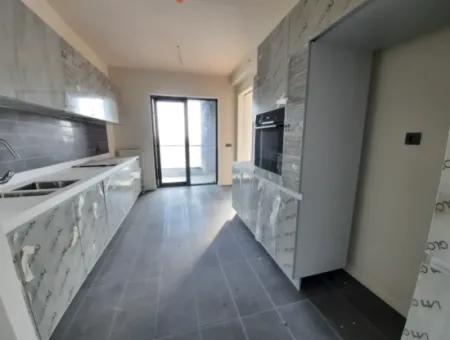 Kiracısız Beytepe İncek Bulvar Loft Satılık 4+1 5.Kat Park Manzaralı Daire