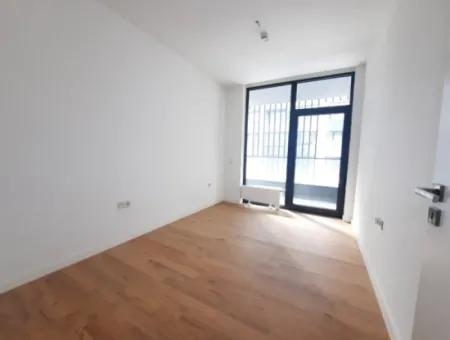 İncek Loft Satılık  3.5+1  Peyzaj Manzaralı Kiracısız Daire