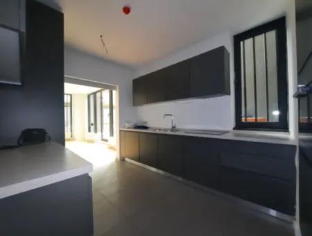 İncek Loft Satılık Teraslı  3,5+1 Peyzaj Manzaralı Kiracısız Daire