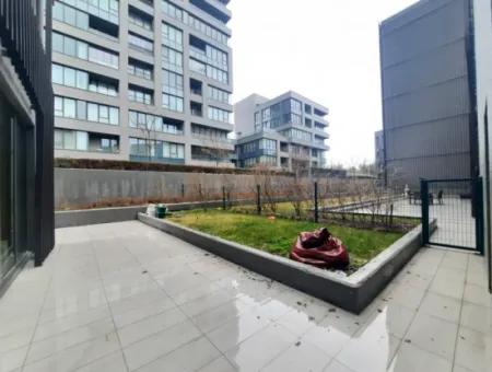 İncek Loft Satılık Teraslı  3,5+1 Peyzaj Manzaralı Kiracısız Daire