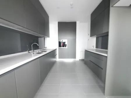 İncek Loft Satılık  5,5+1 Dubleks  Göl Manzaralı Kiracısız Daire