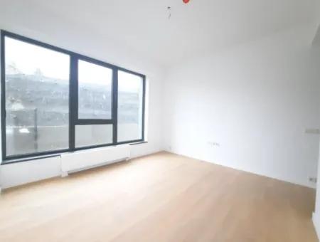 İncek Loft Satılık  4+1  Peyzaj Manzaralı  180 M² Kiracısız  2.Kat Daire