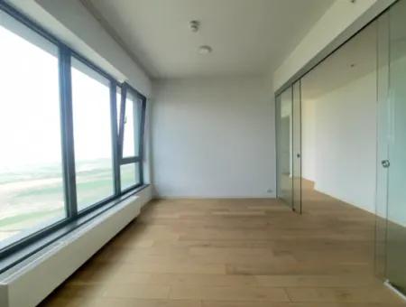 Kiracısız İncek Loft Satılık  5,5+1  Göl Manzaralı  Daire