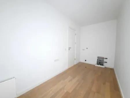 Kiracısız İncek Loft Satılık  5,5+1  Göl Manzaralı  Daire