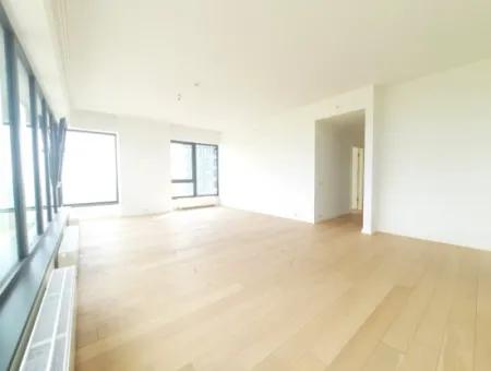 Kiracısız İncek Loft Satılık  5,5+1  Göl Manzaralı  Daire