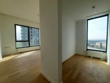 Kiracısız İncek Loft Satılık  5,5+1  Göl Manzaralı  Daire