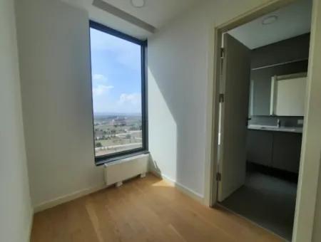 Kiracısız İncek Loft Satılık  5,5+1  Göl Manzaralı  Daire