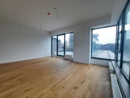 İncek Loft Satılık Teraslı  3+1 Peyzaj Manzaralı Daire