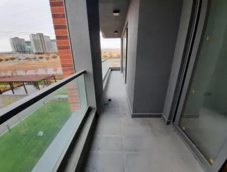 Beytepe İncek Bulvar Loft Satılık 3+1 130 M² 5.Kat Çayyolu Manzaralı Daire