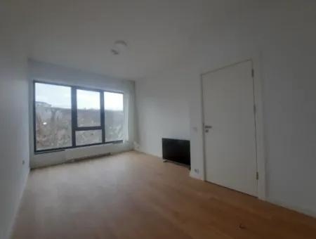 İncek Loft Satılık 2,5+1 Peyzaj Manzaralı Kiracısız 1.Kat Daire