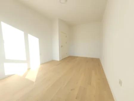 İncek Loft Satılık 2,5+1 Peyzaj Manzaralı 2.Kat Daire