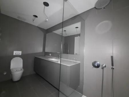 İncek Loft Satılık  5+1  Peyzaj Manzaralı  188 M² Daire