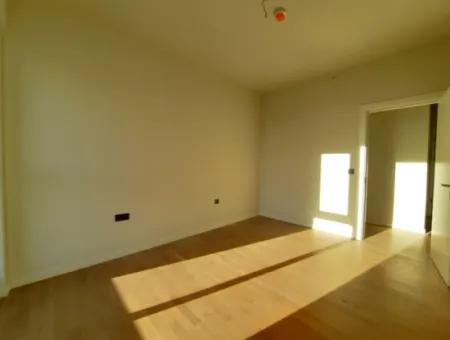 Beytepe İncek Bulvar Loft Satılık 3+1 130 M² 22.Kat Mogan Manzaralı Güney Cephe Daire