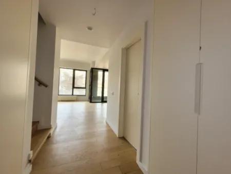 Kiracısız İncek Loft Satılık  2+1 Dubleks Şehir Manzaralı 2.Kat Daire