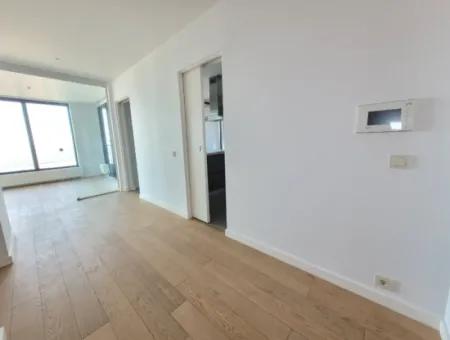 İncek Loft Satılık  5.5+1  Göl Manzaralı Kiracısız 20.Kat Daire