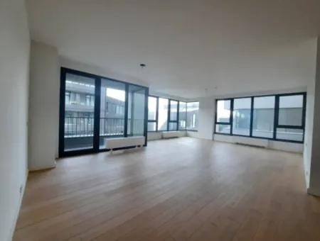 İncek Loft Satılık 5+1 Peyzaj Manzaralı 2.Kat Daire