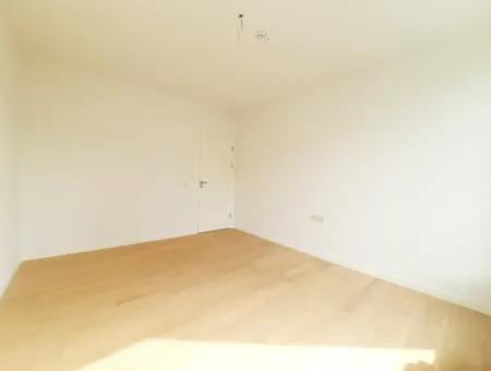 İncek Loft Satılık 5+1 Peyzaj Manzaralı 2.Kat Daire