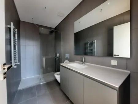 İncek Loft Satılık  5,5+1 Dubleks Göl Manzaralı 2.Kat Kiracısız Daire