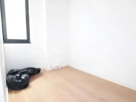 İncek Loft Satılık  5,5+1 Dubleks Göl Manzaralı 2.Kat Kiracısız Daire