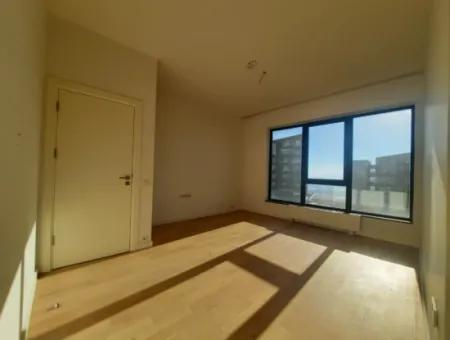 İncek Loft Satılık  3+1 Dubleks Peyzaj Manzaralı 1.Kat Daire