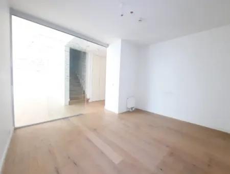 İncek Loft Satılık 3+1 Bahçe Dubleksi Peyzaj Manzaralı Daire