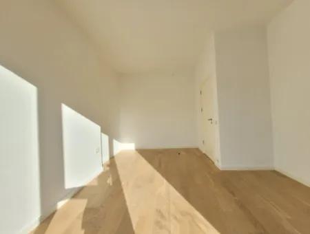 Kiracısız İncek Loft Satılık  2+1 Bahçe Dubleks Şehir Manzaralı Daire