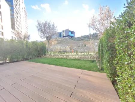 Kiracısız İncek Loft Satılık  2+1 Bahçe Dubleks Şehir Manzaralı Daire