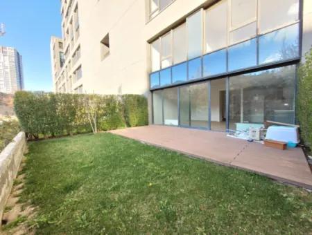 Kiracısız İncek Loft Satılık  2+1 Bahçe Dubleks Şehir Manzaralı Daire