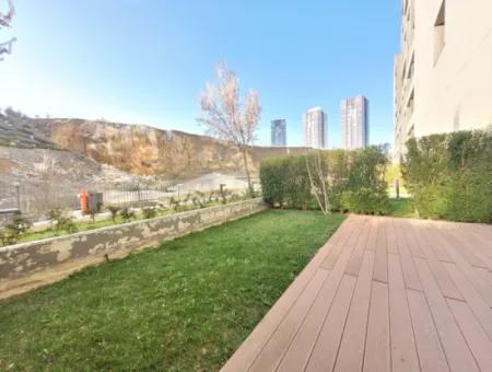 Kiracısız İncek Loft Satılık  2+1 Bahçe Dubleks Şehir Manzaralı Daire