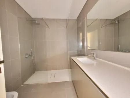 Kiracısız İncek Loft Satılık  2+1 Bahçe Dubleks Şehir Manzaralı Daire