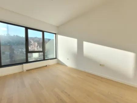 Kiracısız İncek Loft Satılık  2+1 Bahçe Dubleks Şehir Manzaralı Daire