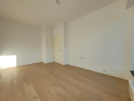 Kiracısız İncek Loft Satılık  2+1 Bahçe Dubleks Şehir Manzaralı Daire