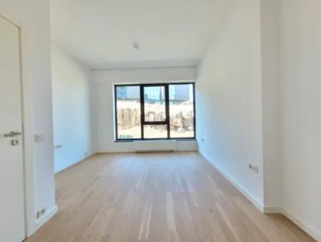 Kiracısız İncek Loft Satılık  2+1 Bahçe Dubleks Şehir Manzaralı Daire