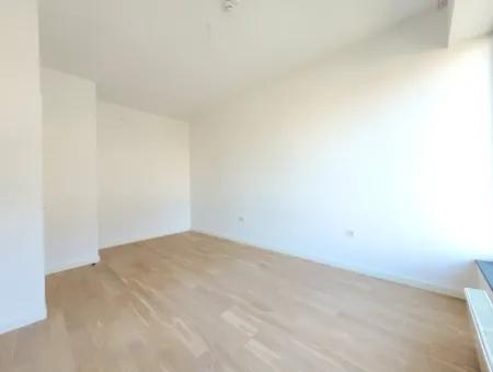 Kiracısız İncek Loft Satılık  2+1 Bahçe Dubleks Şehir Manzaralı Daire