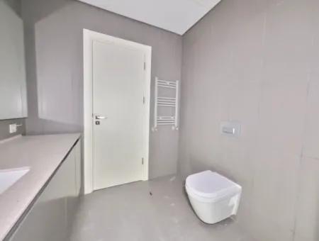 Kiracısız İncek Loft Satılık  2+1 Bahçe Dubleks Şehir Manzaralı Daire